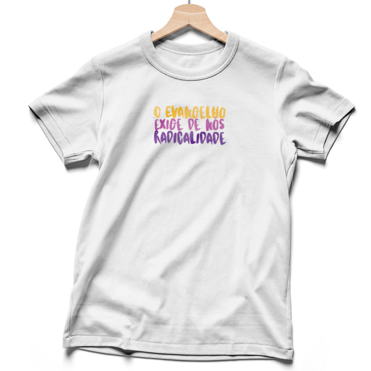 Kit Promessas de Luz - Orando a Palavra para Mulheres + Camiseta | Baby Look | O evangelho exige de nós
