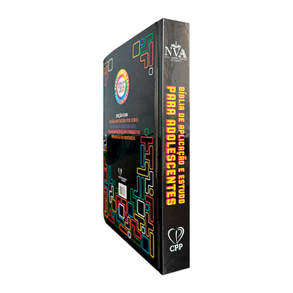 Bíblia de Aplicação e Estudo Para Adolescentes | Capa Dura | Capa Tetris