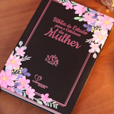 Bíblia para o Estudo da Mulher |  NVA | Capa Dura | Preta