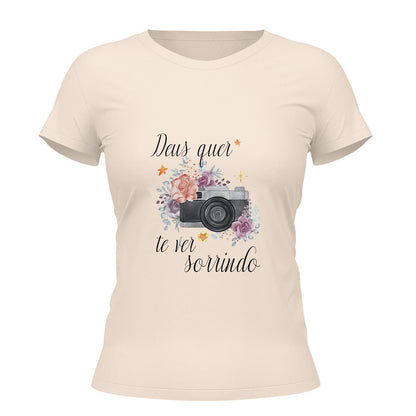Camiseta Cristã Feminina - Deus quer te ver sorrindo | Off White