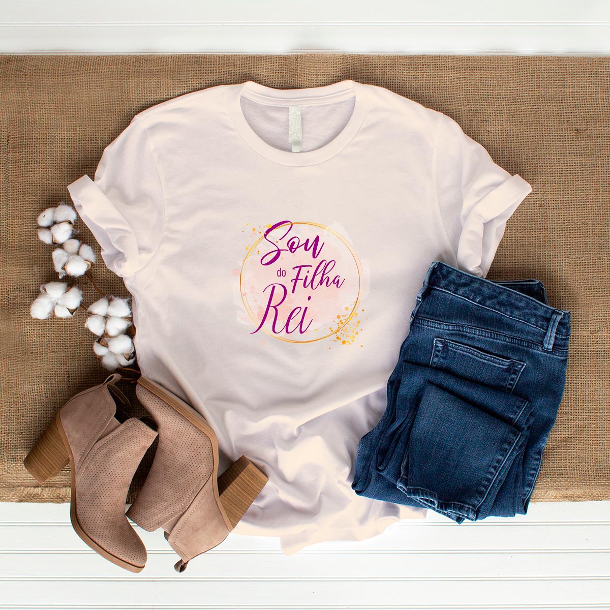Camiseta Cristã Feminina - Sou filha do rei | Off White