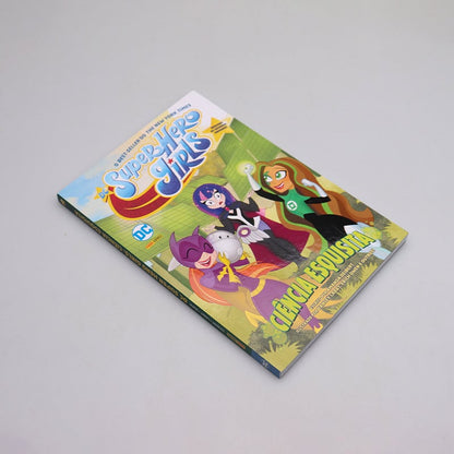 Dc Super Hero Girls: Ciência Esquisita | Weird Science
