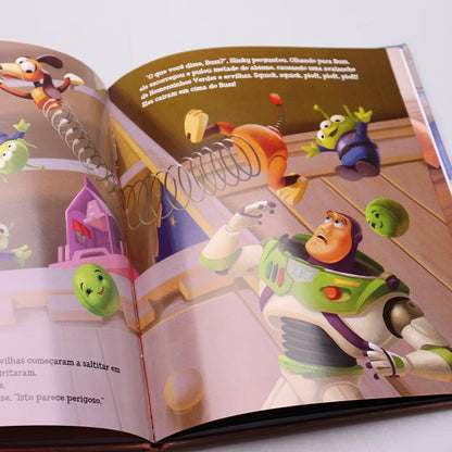 Histórias Mágicas | Toy Story 3 | Buzz Fora de Órbita
