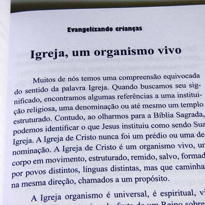 Kit 2 livros: Primeiros Passos na Fé: Evangelizando e Discipulando Crianças