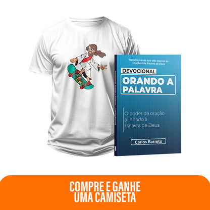 Kit Expressão da Palavra | Devocional Orando a Palavra + Camiseta Cristã Masculina - Jesus e Skate