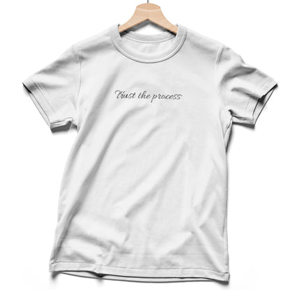 Kit Promessas de Luz - Orando a Palavra para Mulheres + Camiseta | Baby Look | Confie no processo