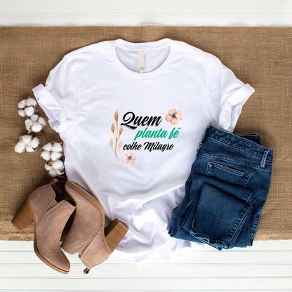Kit Vestida de Promessas - Orando a Palavra para Mulheres + Camiseta | Baby Look | Quem planta fé