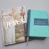 Kit Bíblia de Estudo NVT Na Jornada com Cristo Verde + Enciclopédia Histórica da Vida de Jesus | Caminho Abençoado