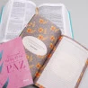 Kit Bíblia NVI de Estudo Joyce Meyer Azul + Devocional Minutos de Paz + Diário Vida Extraordinária | Projeto do Pai