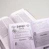 Kit Bíblia Minha Jornada com Deus NVI Floral Branca + Guia Bíblico | Guia Meus Passos