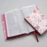 Kit Bíblia de Estudo da Mulher de Fé | NVI | Letra Normal | Floral + Mulher de Fé