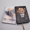 Kit Planner de Oração | Ouço Deus Me Chamar | Leão Dourado + Bíblia Grife e Rabisque Isaías | Consolo Para o Coração 