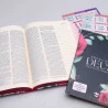 Kit Bíblia Com Espaços Para Anotações + Jornada Através das Escrituras | Mulher de Fé