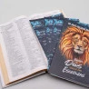 Kit Bíblia NVI Slim Leão Dourado + Abas Adesivas Alfa e Ômega | Vivendo a Maravilha 
