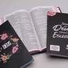 Kit Bíblia KJA Slim Círculo Floral + Eu e Deus + Abas Adesivas Flores Cruz | Caminhando Com Ele 