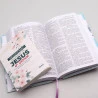 Kit Bíblia Grife e Rabisque Cats + Devocional Palavras de Jesus em Vermelho Floral Branca | Volte a Sonhar 